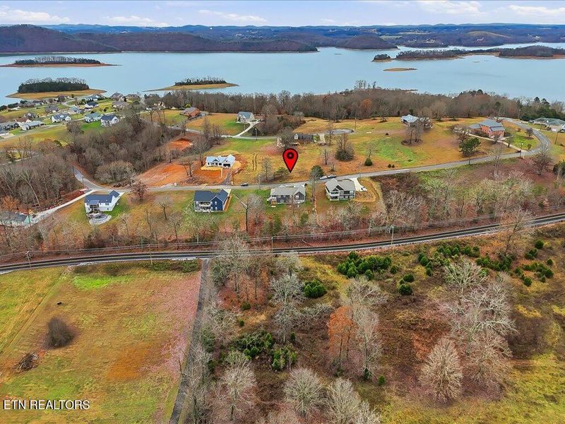 284 Woodstock Dr, Rutledge, TN 37861