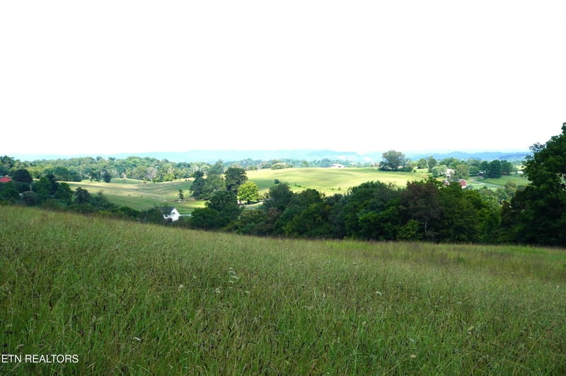 2840-2830 Robinson Creek Rd, Morristown, TN 37813