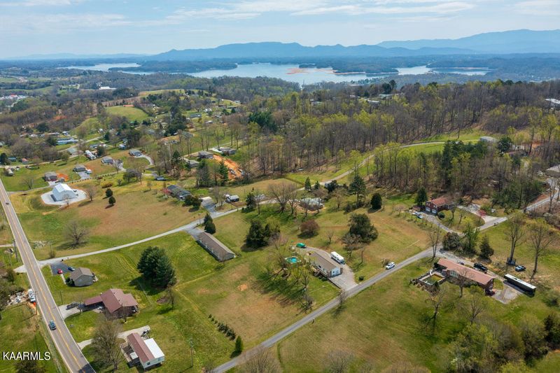 2840 Kim Ct, Kodak, TN 37764