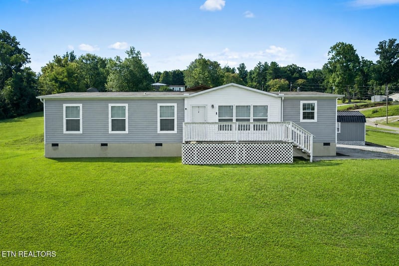 2840 Loveday Pl, Kodak, TN 37764