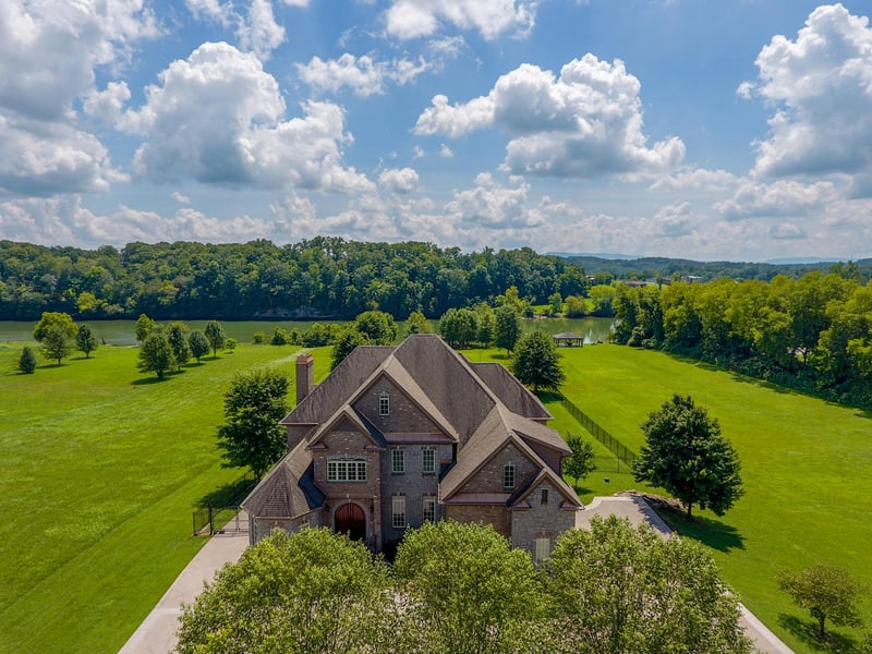 2840 River Island Blvd, Kodak, TN 37764