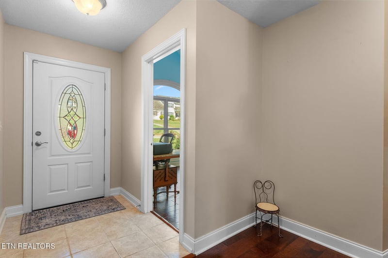 2841 Misty Ridge Dr, Lenoir City, TN 37772