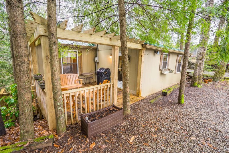 2841 River Rd, Tellico Plains, TN 37385
