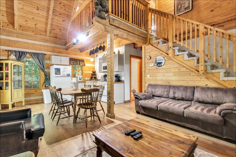 2843 Grassy Branch Loop, Sevierville, TN 37876