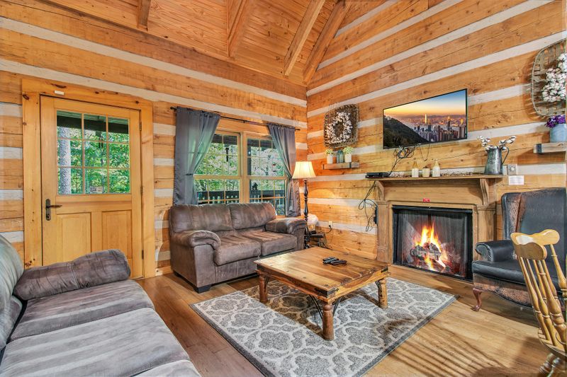 2843 Grassy Branch Loop, Sevierville, TN 37876