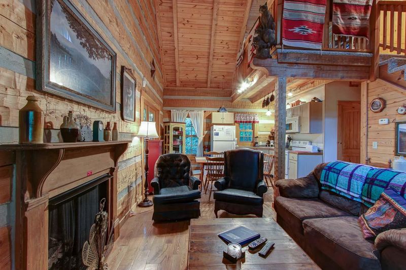 2843 Grassy Branch Rd, Sevierville, TN 37876