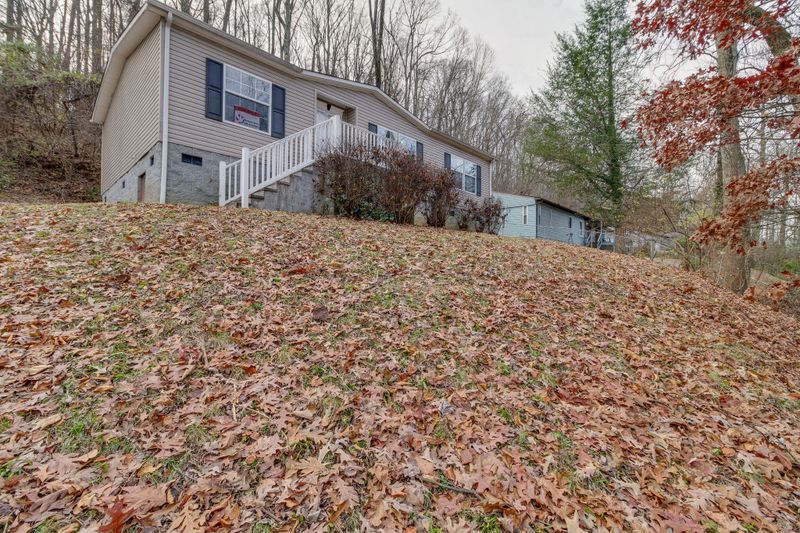 2844 Rifle Range Dr, Knoxville, TN 37918
