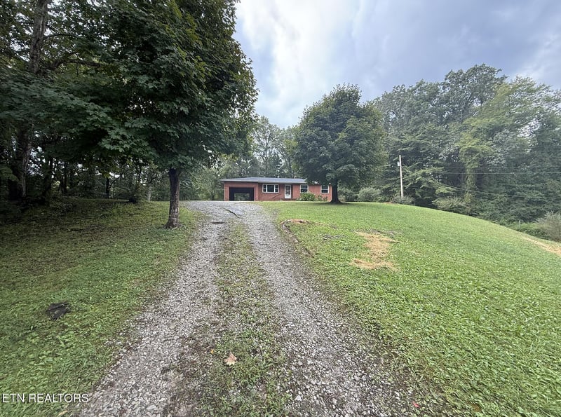 2849 Morgan County Hwy, Wartburg, TN 37887