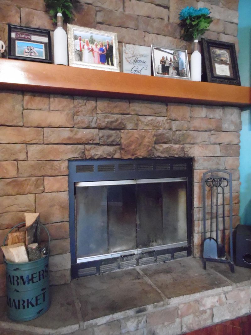 2849 Pinecrest Rd, Jacksboro, TN 37757
