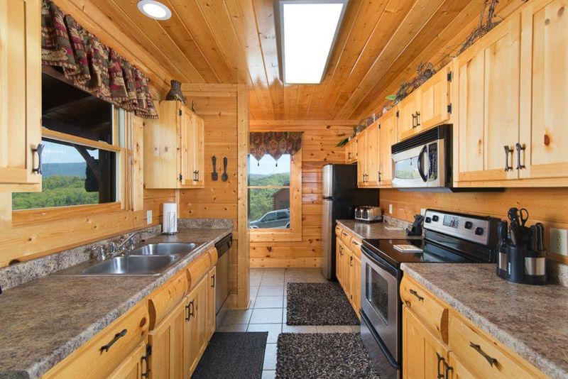 2849 White Oak Ridge Ln, Sevierville, TN 37862