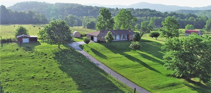 285 Dynatex Rd, Sunbright, TN 37872