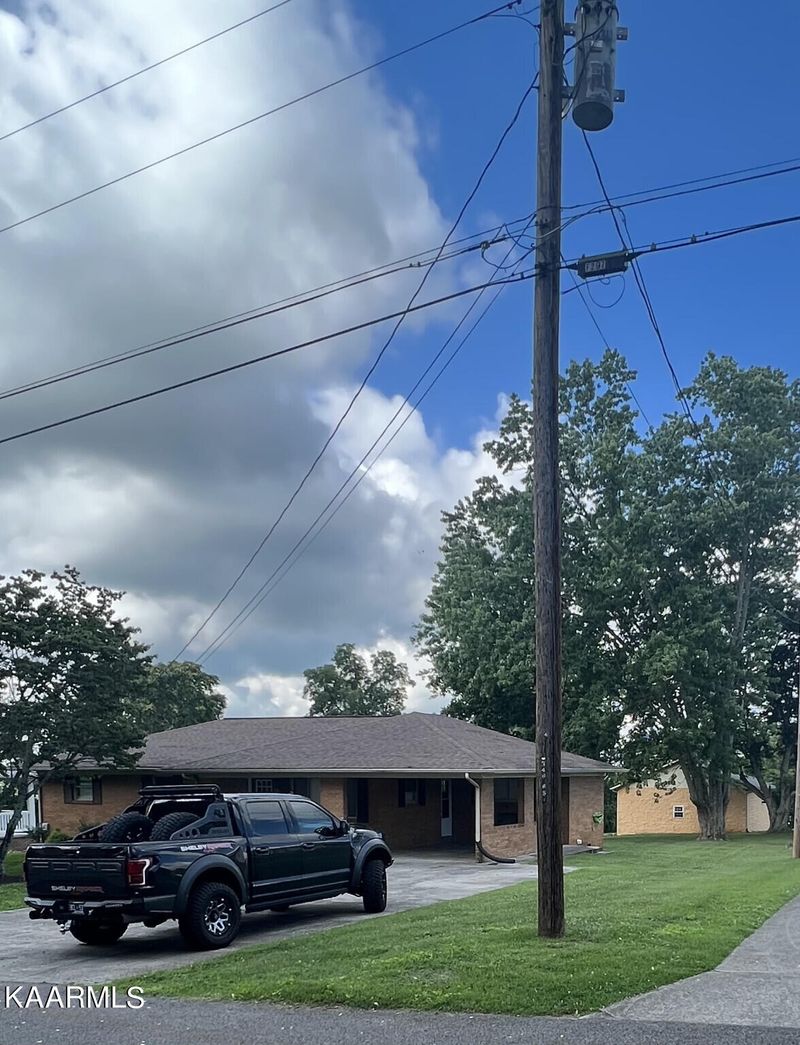 285 Old Poplar Ridge Rd, Talbott, TN 37877