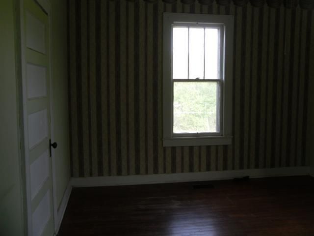 285 Warren St, Madisonville, TN 37354