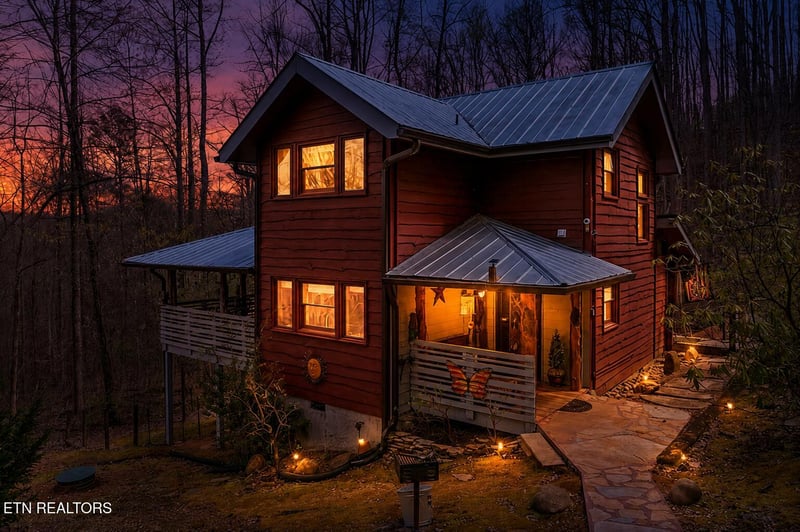 2850 Joyner Hills Ln, Sevierville, TN 37876