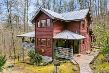 2850 Joyner Hills Ln, Sevierville, TN 37876