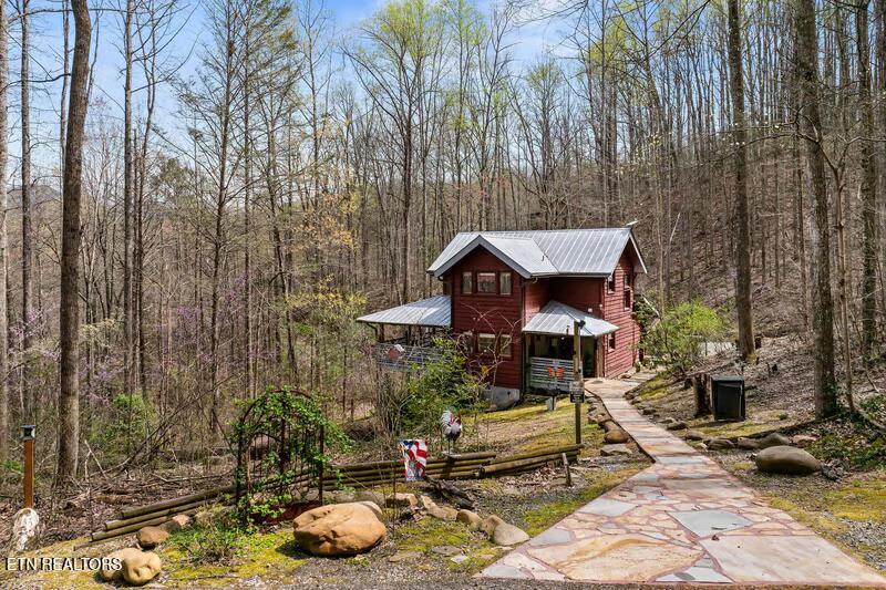 2850 Joyner Hills Ln, Sevierville, TN 37876