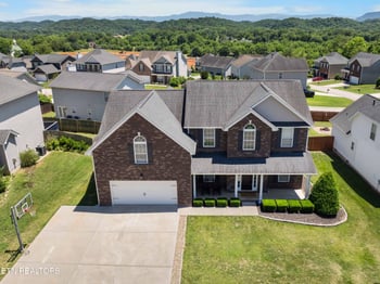 2851 Southwinds Cir, Sevierville, TN 37876