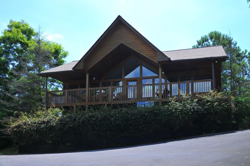 2855 Eagle Crest Way, Sevierville, TN 37876