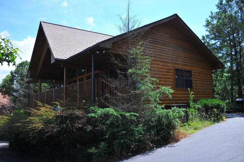 2855 Eagle Crest Way, Sevierville, TN 37876