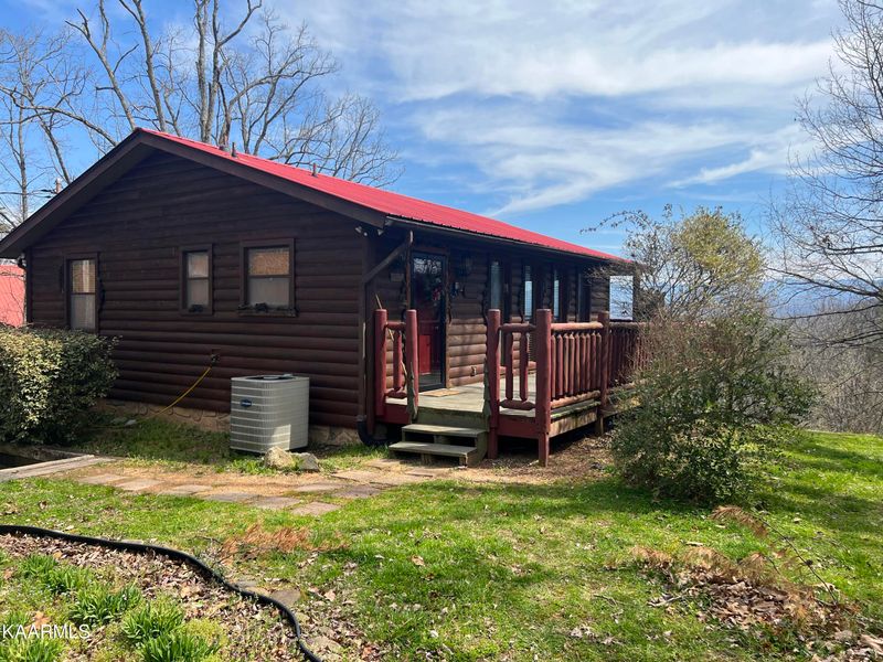 2859 Pine Haven Dr, Sevierville, TN 37862