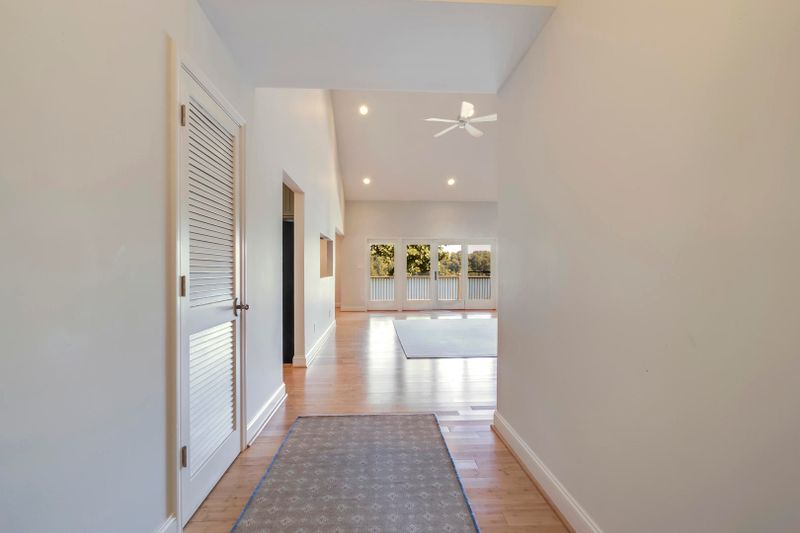 286 Cheestana Way, Loudon, TN 37774