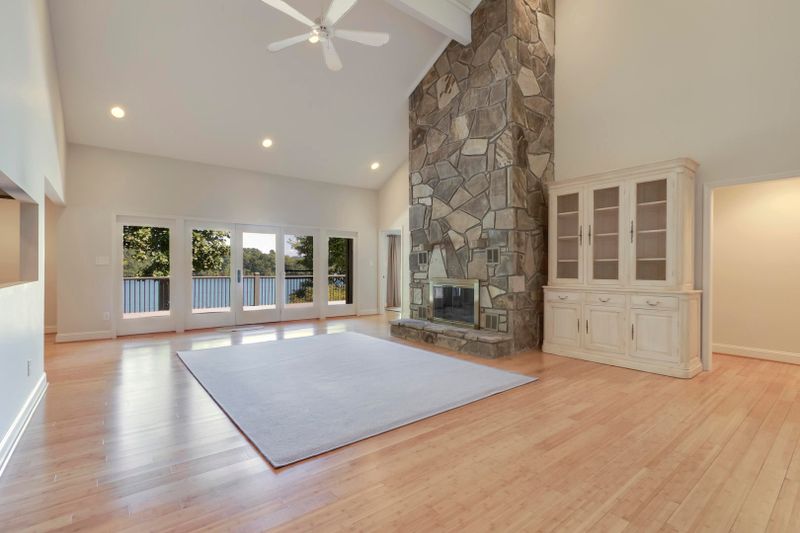 286 Cheestana Way, Loudon, TN 37774