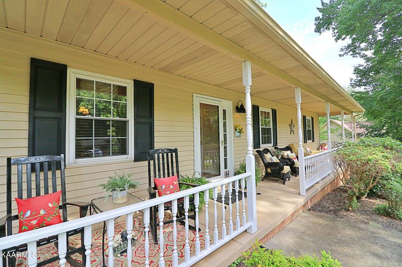 286 Hc Smith Dr, Oneida, TN 37841