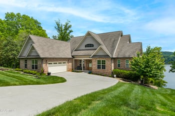 286 Serenity Dr, Harriman, TN 37748