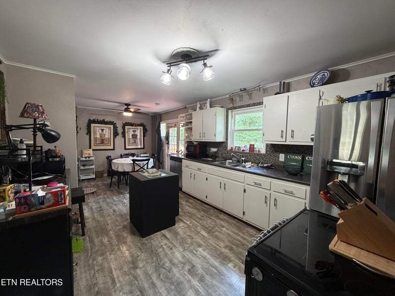 2860 Boyds Creek Hwy, Sevierville, TN 37876