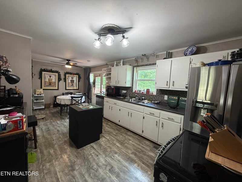2860 Boyds Creek Hwy, Sevierville, TN 37876
