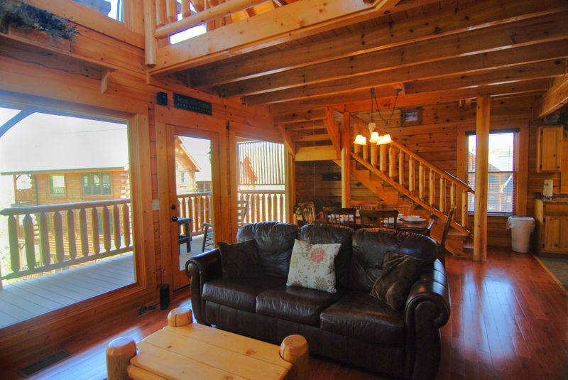 2863 White Oak Ridge Ln, Sevierville, TN 37862