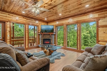2864 Owens Rdg Way, Sevierville, TN 37876