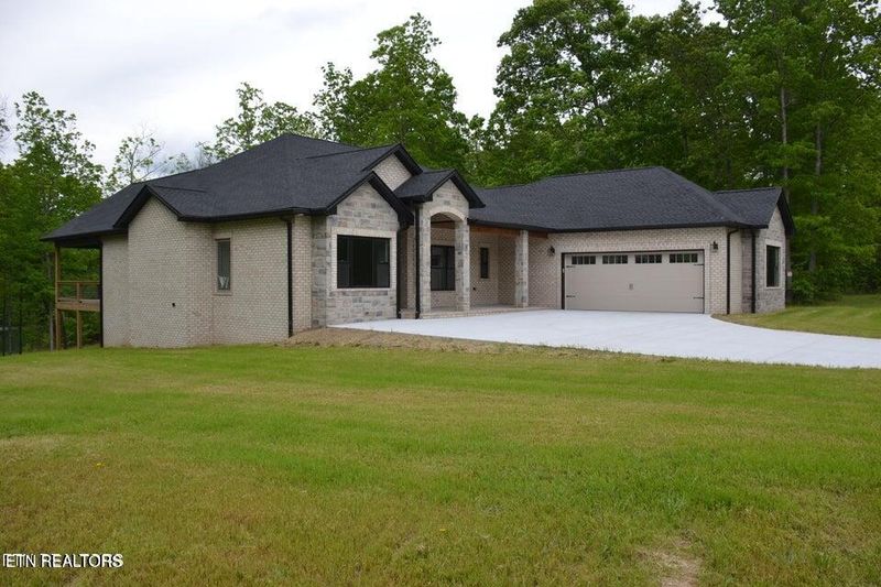 287 Hickory Gap Ln, Crossville, TN 38571