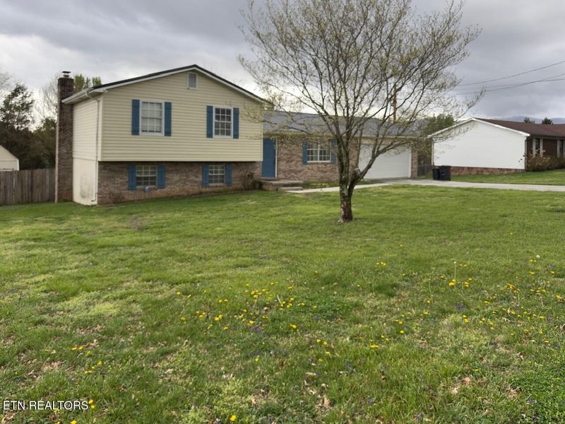 287 Indian Mound Cir, Jacksboro, TN 37757
