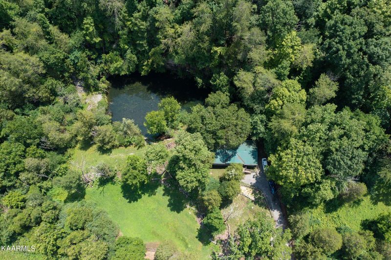 2876 Dutch Valley Rd, Clinton, TN 37716