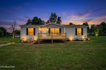 288 Bob Austin Rd, Crossville, TN 38571