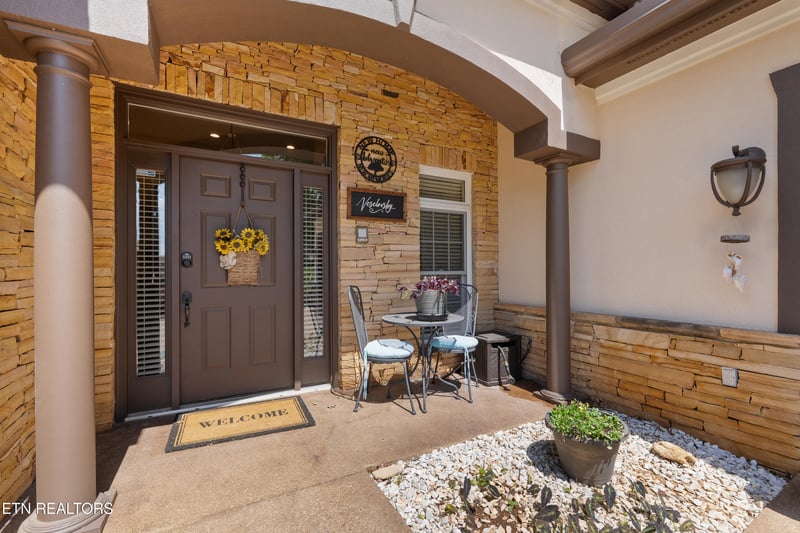 288 Osprey Cir, Vonore, TN 37885