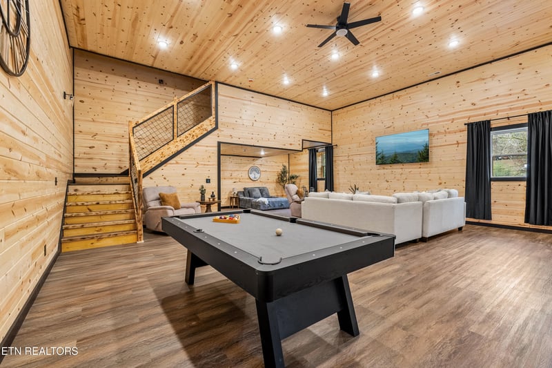 2881 Caughron Mountain Rd, Sevierville, TN 37876