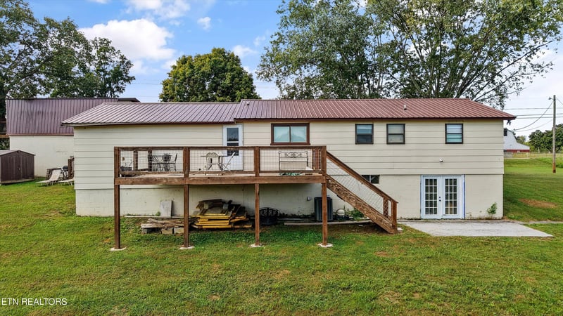 2882 Boyds Creek Hwy, Sevierville, TN 37876