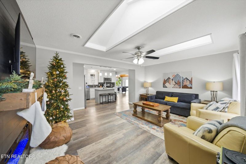 2887 Pine Haven Dr, Sevierville, TN 37862