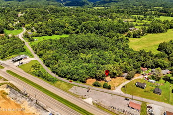 289 Midway Dr, Oliver Springs, TN 37840