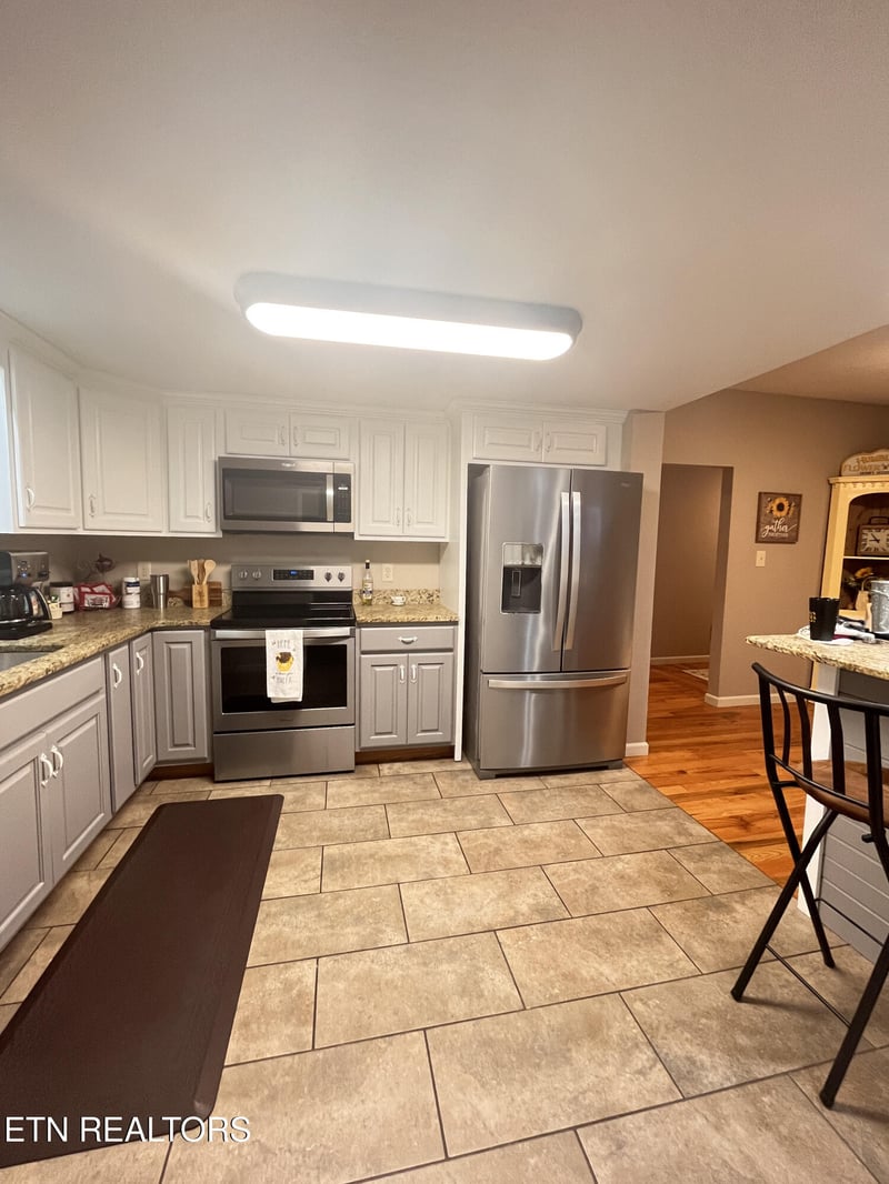 289 Westel Rd, Rockwood, TN 37854