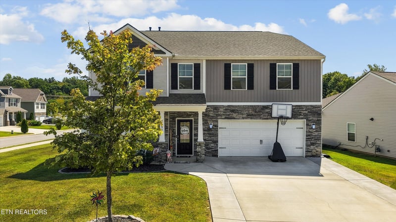 2894 Red Barn Rd, Knoxville, TN 37931