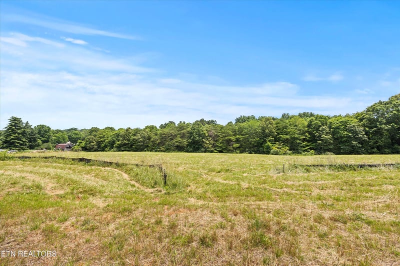 2897 Norcross Rd, Maryville, TN 37803
