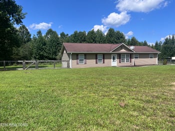29 Mount Vernal Rd, Rockwood, TN 37854