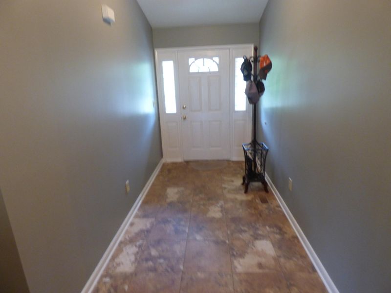 290 Bob White Dr, Crossville, TN 38555