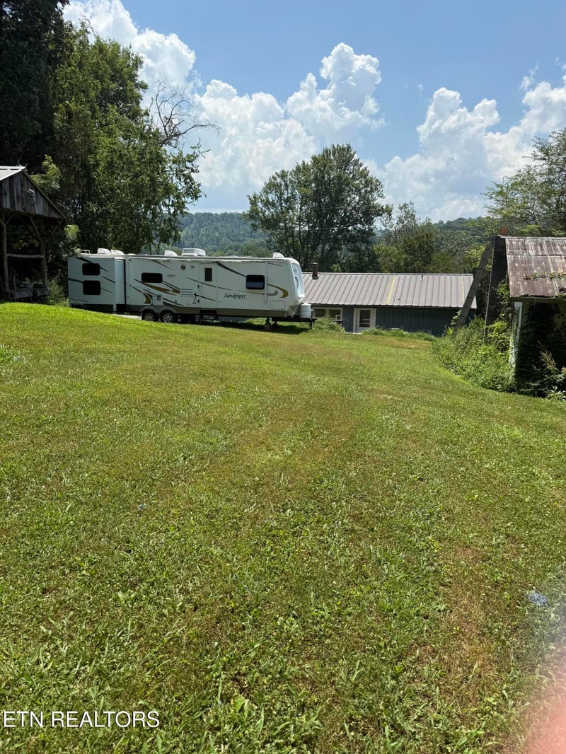 290 Bull Run Rd, Powell, TN 37849