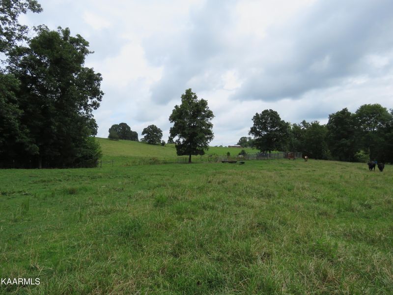 290 High Ridge Rd, Kingston, TN 37763