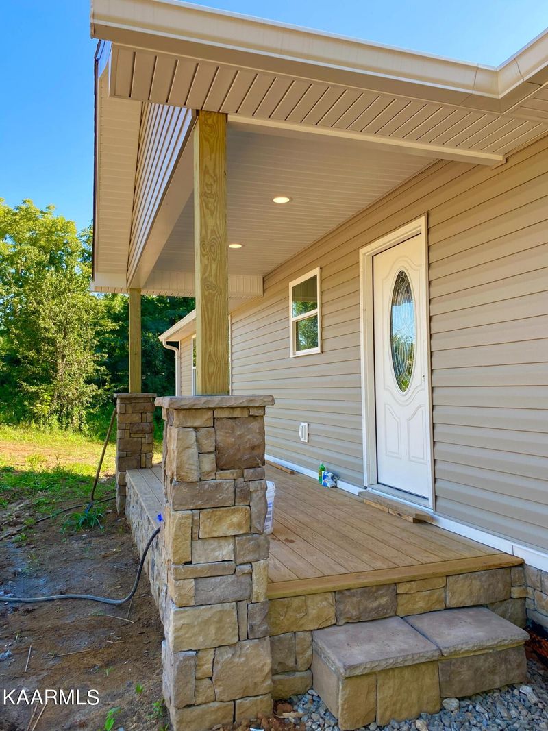 290 Redbird Ln, Rutledge, TN 37861
