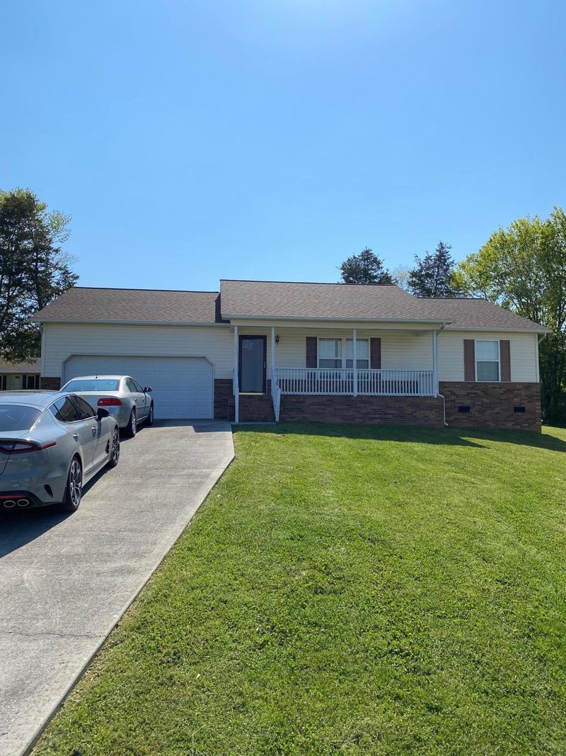 2900 Windsock Ln, Knoxville, TN 37924